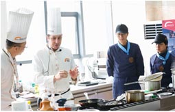 �����¶������ѧУ