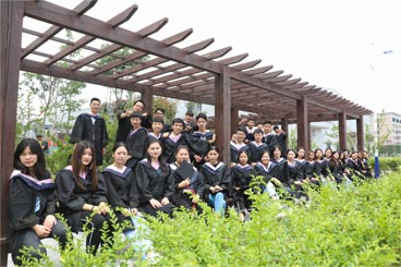 �����¶������ѧУ